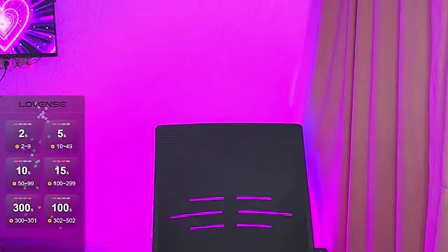 Wild Sophie  online show from 6, 2, 2025