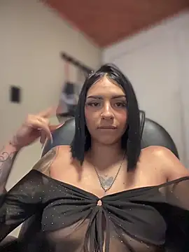 Hilary pinkk online show from 16, 12, 2025