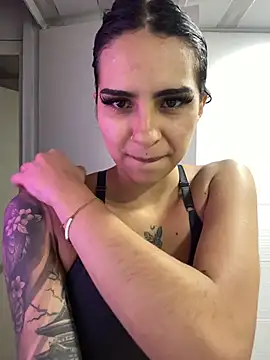 Hilary pinkk online show from 6, 1, 2026