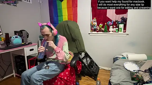 tallnerdyguy online show from 12, 3, 2025