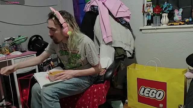 tallnerdyguy online show from 8, 2, 2026