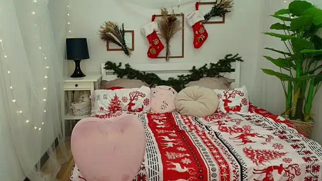 margeriTirell online show from 22, 12, 2024