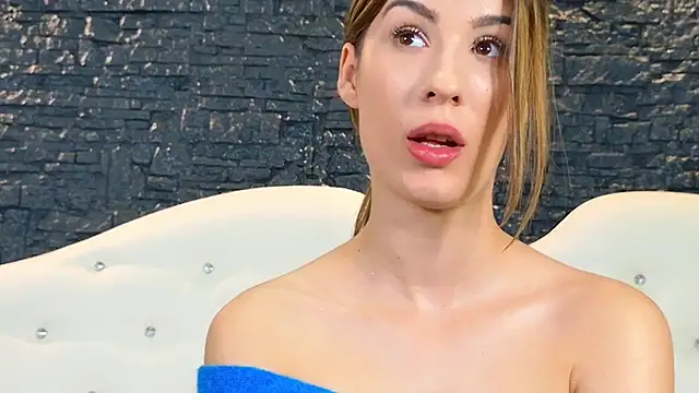 Snapshot of LaurynCopper chatting on 30, 12, 2024 LaurynCopper online show from 30, 12, 2024