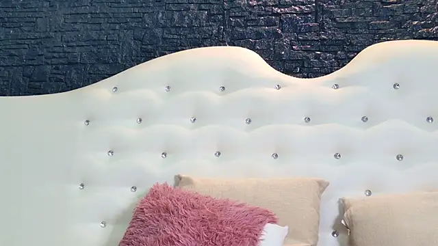 Snapshot of LaurynCopper chatting on 17, 1, 2025 LaurynCopper online show from 17, 1, 2025