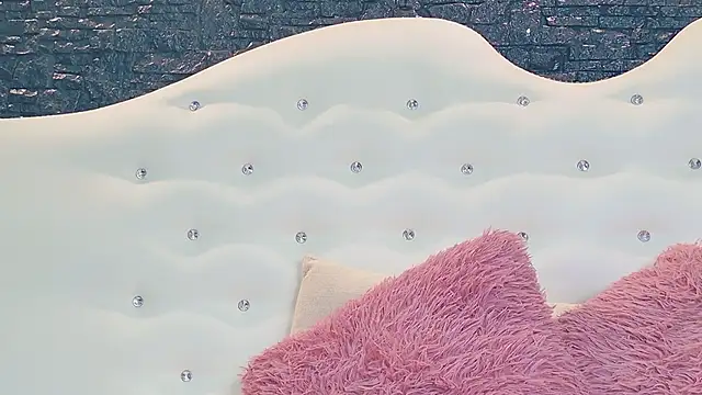 Snapshot of LaurynCopper chatting on 31, 1, 2025 LaurynCopper online show from 31, 1, 2025