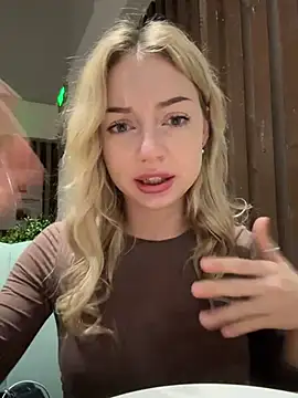 Snapshot of melissa_grr chatting on 5, 1, 2025 melissa grr online show from 5, 1, 2025