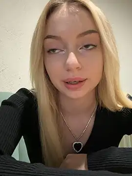 Snapshot of melissa_grr chatting on 1, 2, 2025 melissa grr online show from 1, 2, 2025