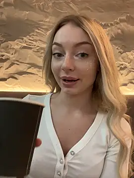 Snapshot of melissa_grr chatting on 6, 2, 2025 melissa grr online show from 6, 2, 2025