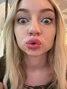 Snapshot of melissa_grr chatting on 7, 2, 2025 melissa grr online show from 7, 2, 2025