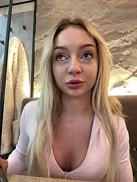 Snapshot of melissa_grr chatting on 8, 2, 2025 melissa grr online show from 8, 2, 2025