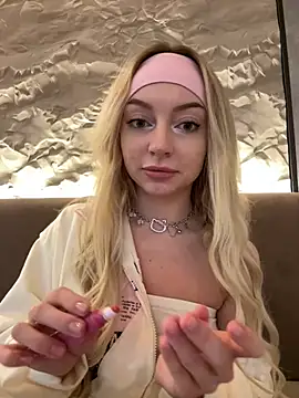 Snapshot of melissa_grr chatting on 16, 2, 2025 melissa grr online show from 16, 2, 2025