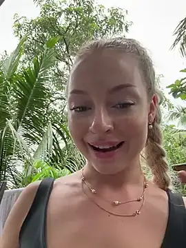 Snapshot of melissa_grr chatting on 21, 3, 2025 melissa grr online show from 21, 3, 2025