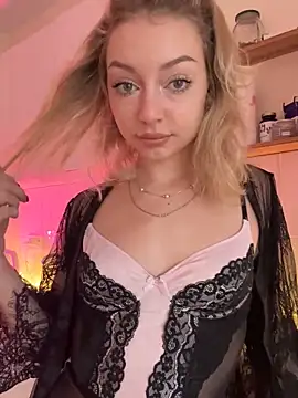 Snapshot of melissa_grr chatting on 15, 10, 2025 melissa grr online show from 15, 10, 2025