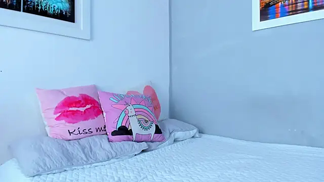 Snapshot of naughtyloverss chatting on 20, 12, 2024 naughtyloverss online show from 20, 12, 2024