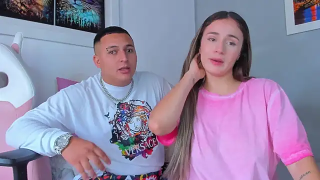 Snapshot of naughtyloverss chatting on 30, 12, 2024 naughtyloverss online show from 30, 12, 2024