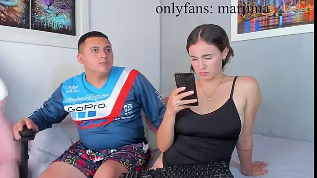 Snapshot of naughtyloverss chatting on 8, 1, 2025 naughtyloverss online show from 8, 1, 2025