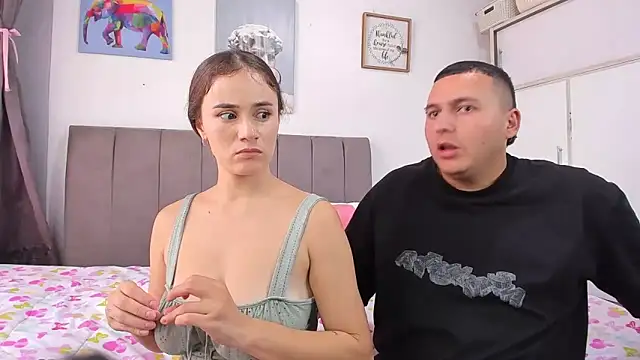 Snapshot of naughtyloverss chatting on 13, 12, 2025 naughtyloverss online show from 13, 12, 2025