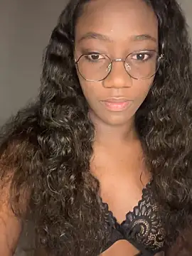 Khenta Michells online show from 17, 11, 2025