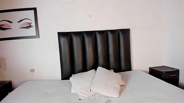 Khenta Michells online show from 30, 11, 2025