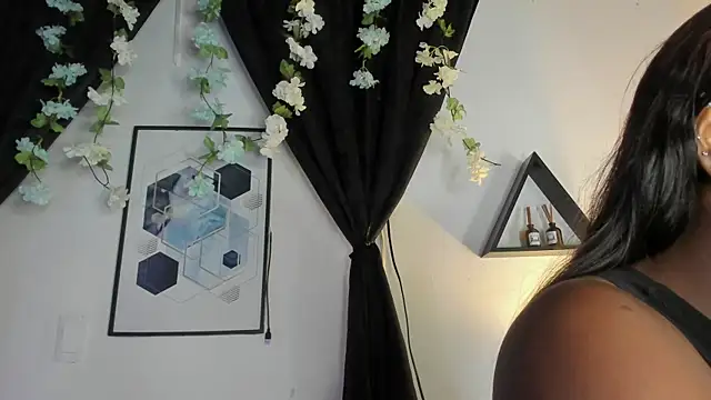Khenta Michells online show from 15, 5, 2026