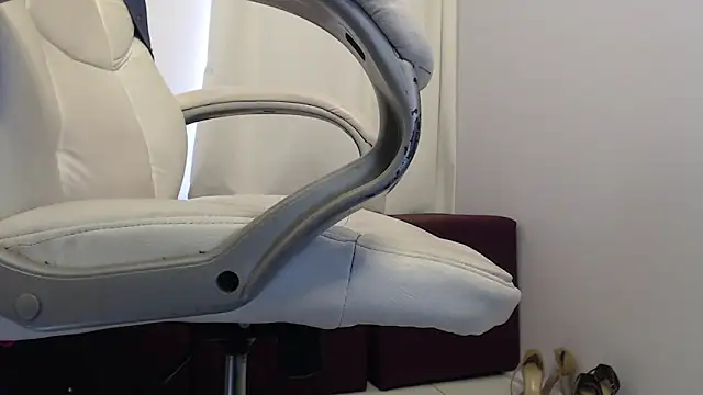 Snapshot of Abby_Halliwey chatting on 29, 12, 2024 Abby Halliwey online show from 29, 12, 2024