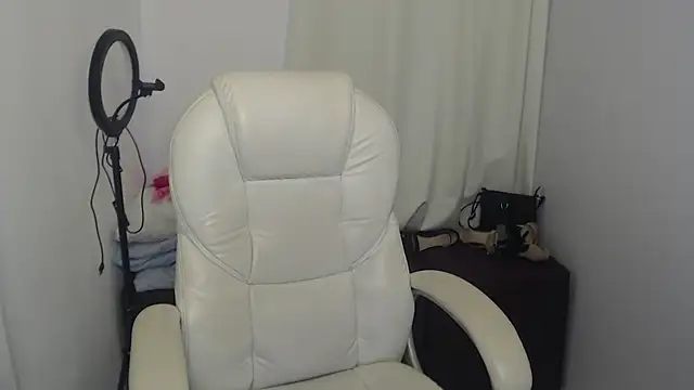 Snapshot of Abby_Halliwey chatting on 3, 1, 2025 Abby Halliwey online show from 3, 1, 2025