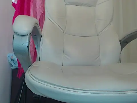 Snapshot of Abby_Halliwey chatting on 3, 3, 2025 Abby Halliwey online show from 3, 3, 2025