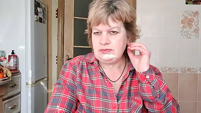 Ettie Tonia online show from 26, 2, 2025