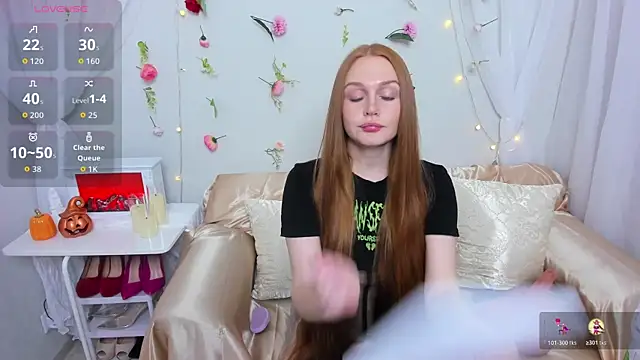 Snapshot of Merida_red_ chatting on 27, 10, 2025 Merida red online show from 27, 10, 2025