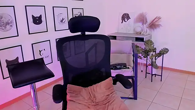 Elainebeness online show from 7, 1, 2025