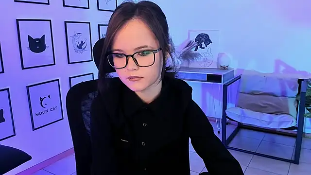 Elainebeness online show from 5, 2, 2025