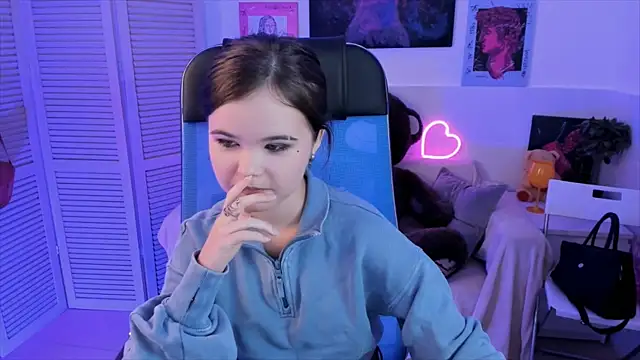 Elainebeness online show from 11, 9, 2025