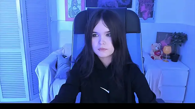 Elainebeness online show from 1, 11, 2025