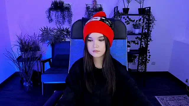 Elainebeness online show from 5, 12, 2025