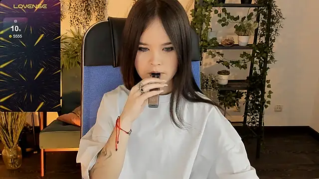 Elainebeness online show from 13, 12, 2025