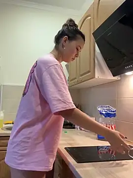 Snapshot of PoppyRobinson chatting on 6, 12, 2024 PoppyRobinson online show from 6, 12, 2024