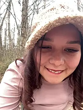 Snapshot of PoppyRobinson chatting on 10, 12, 2024 PoppyRobinson online show from 10, 12, 2024