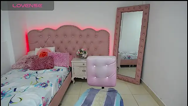 Kathleen Rodriguez online show from 29, 1, 2025