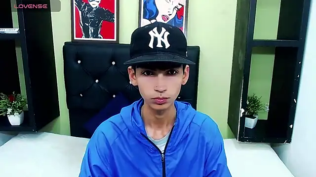 Snapshot of ttimy_x_boy chatting on 17, 1, 2025 ttimy x boy online show from 17, 1, 2025