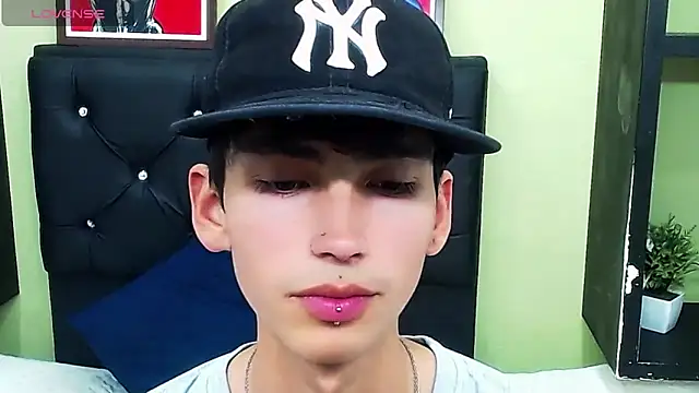 Snapshot of ttimy_x_boy chatting on 18, 1, 2025 ttimy x boy online show from 18, 1, 2025