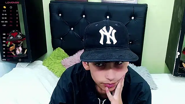 Snapshot of ttimy_x_boy chatting on 22, 1, 2025 ttimy x boy online show from 22, 1, 2025