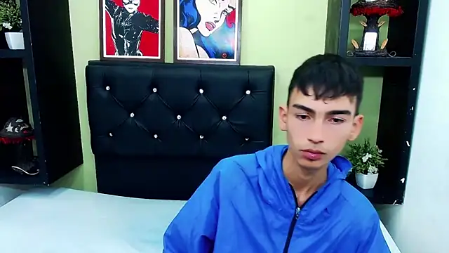 Snapshot of ttimy_x_boy chatting on 3, 2, 2025 ttimy x boy online show from 3, 2, 2025