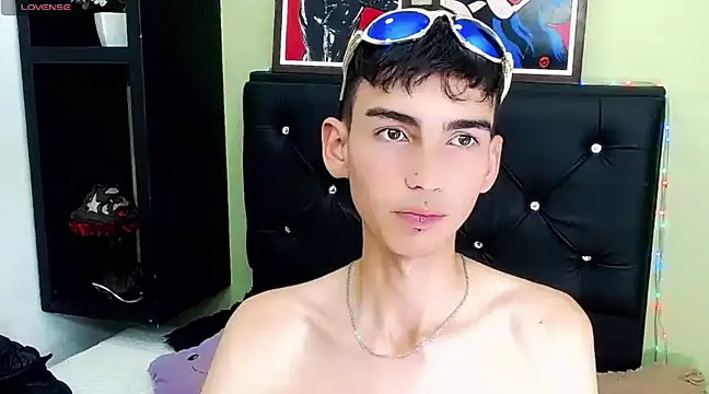 Snapshot of ttimy_x_boy chatting on 6, 2, 2025 ttimy x boy online show from 6, 2, 2025