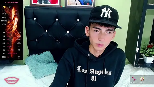 Snapshot of ttimy_x_boy chatting on 22, 2, 2025 ttimy x boy online show from 22, 2, 2025