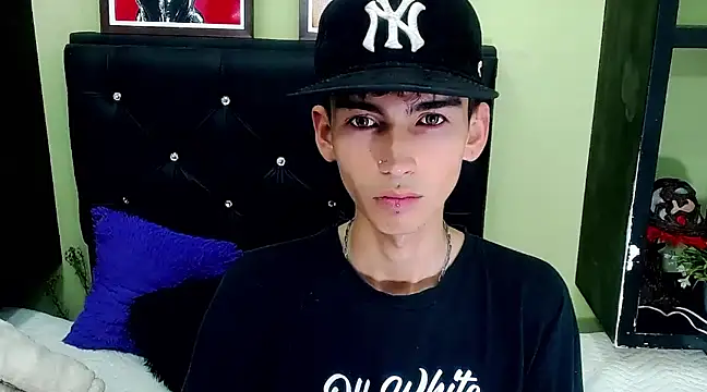 Snapshot of ttimy_x_boy chatting on 3, 3, 2025 ttimy x boy online show from 3, 3, 2025