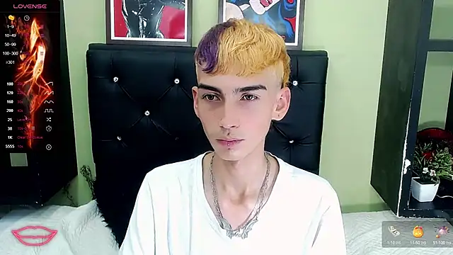 Snapshot of ttimy_x_boy chatting on 7, 3, 2025 ttimy x boy online show from 7, 3, 2025