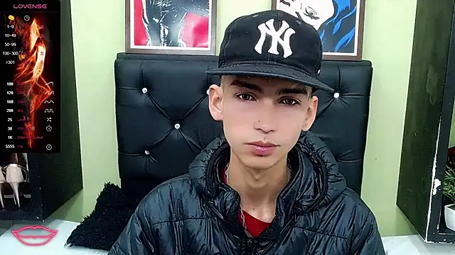 Snapshot of ttimy_x_boy chatting on 10, 3, 2025 ttimy x boy online show from 10, 3, 2025