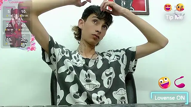 Snapshot of ttimy_x_boy chatting on 23, 10, 2025 ttimy x boy online show from 23, 10, 2025