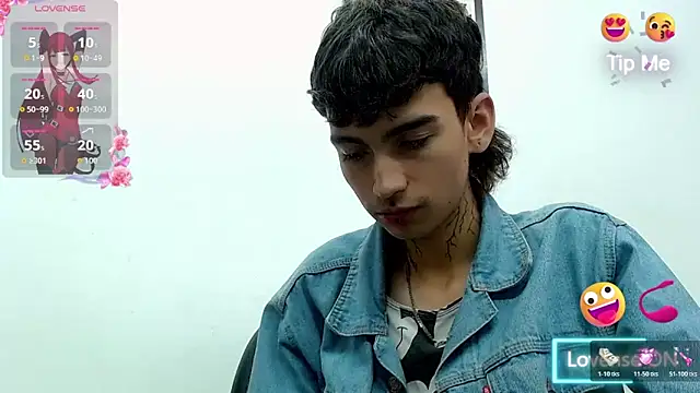 Snapshot of ttimy_x_boy chatting on 24, 10, 2025 ttimy x boy online show from 24, 10, 2025