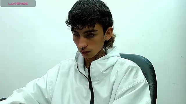 Snapshot of ttimy_x_boy chatting on 16, 11, 2025 ttimy x boy online show from 16, 11, 2025